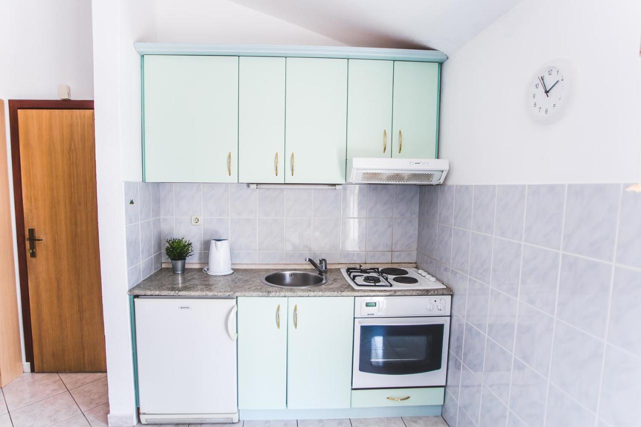 Apartmani Males Rogoznica  Bagian luar foto