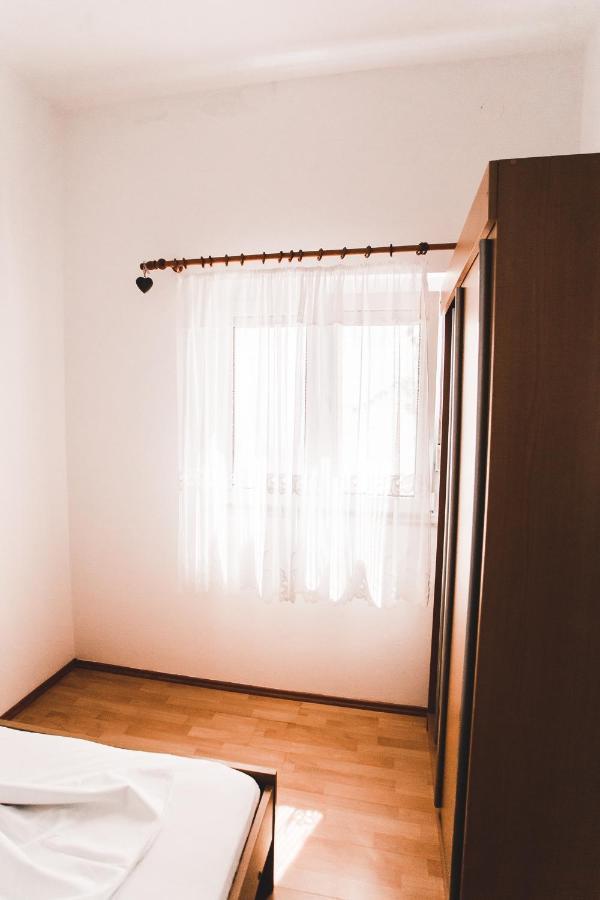 Apartmani Males Rogoznica  Bagian luar foto