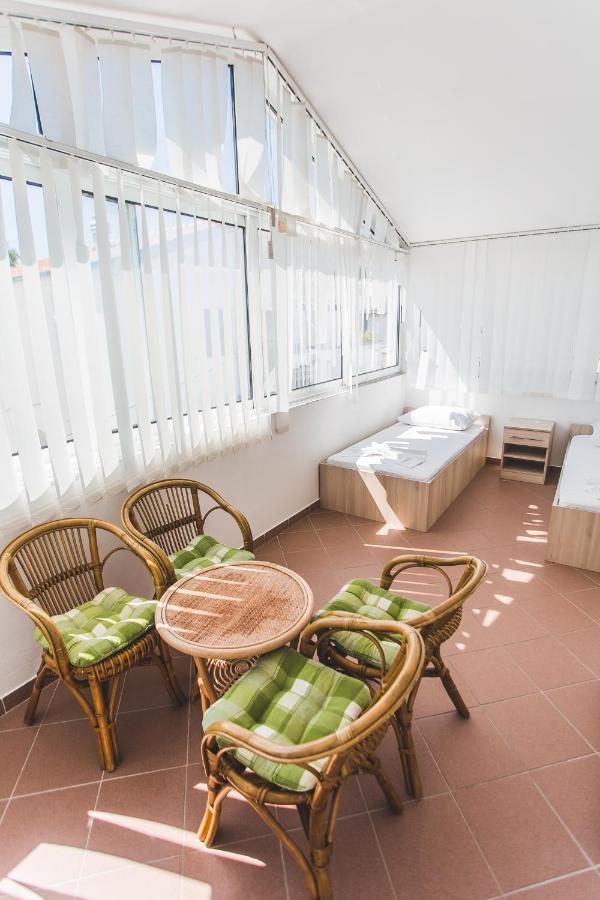Apartmani Males Rogoznica  Bagian luar foto